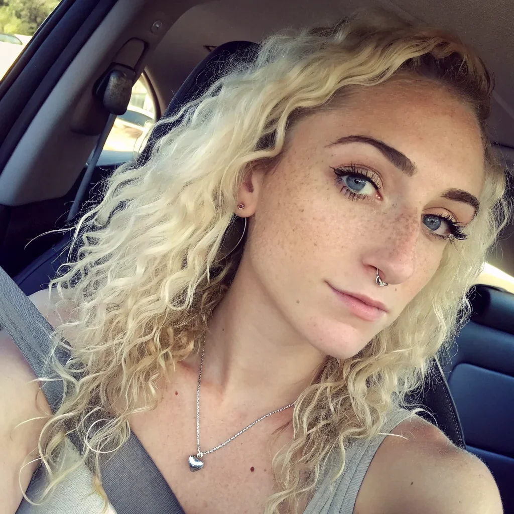 Inès